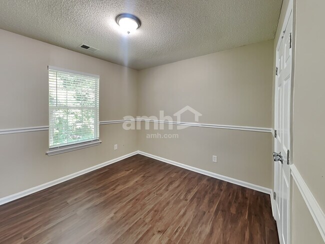 Building Photo - 8638 Flowers Court