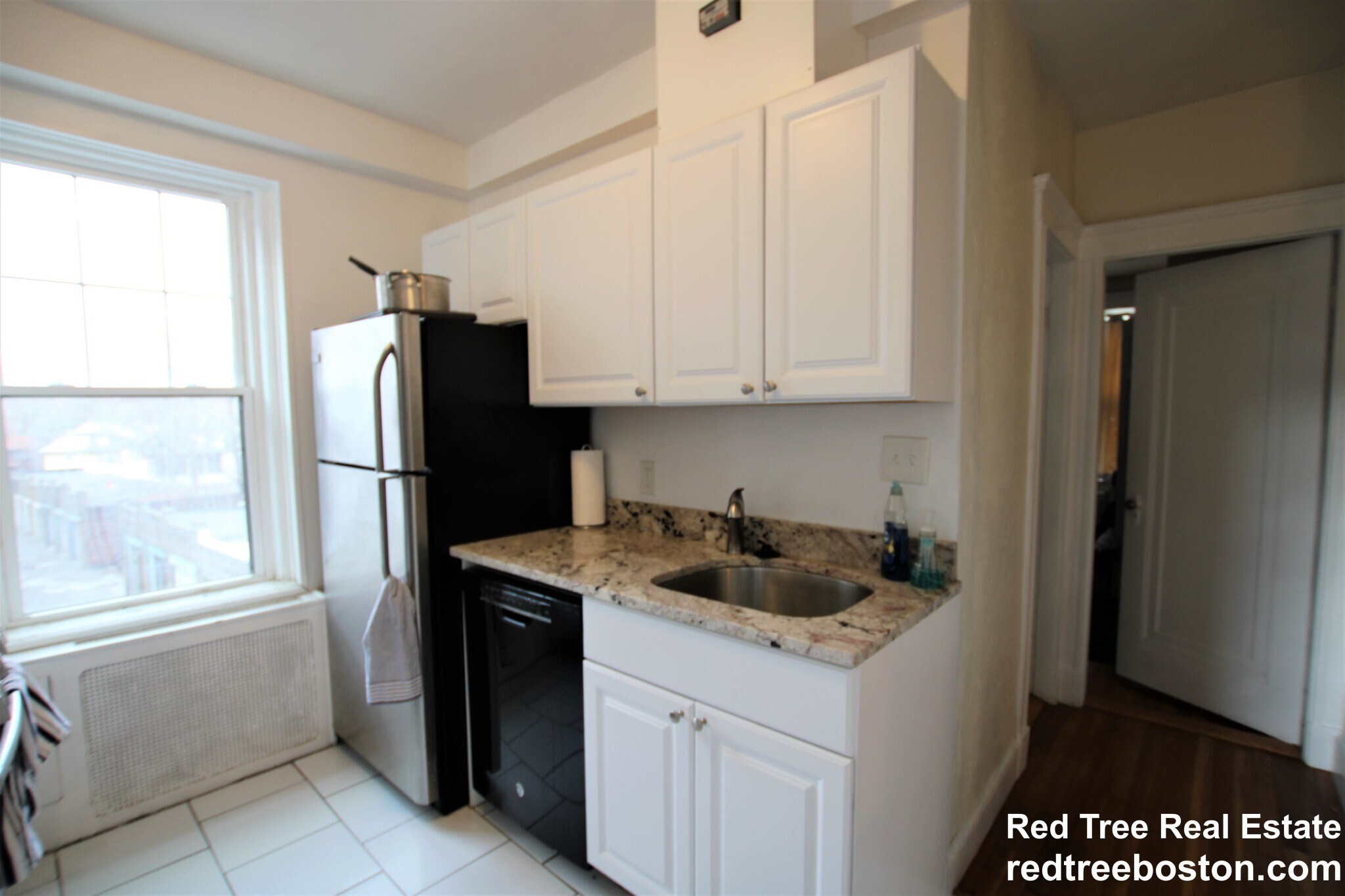 Building Photo - 2009 Commonwealth Ave