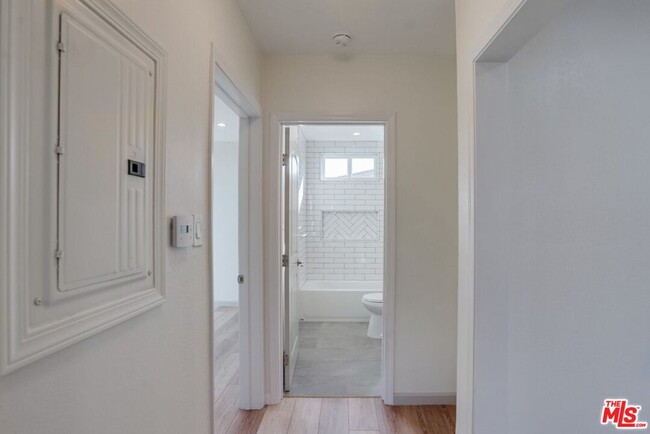 Building Photo - 4725 Sawtelle Blvd