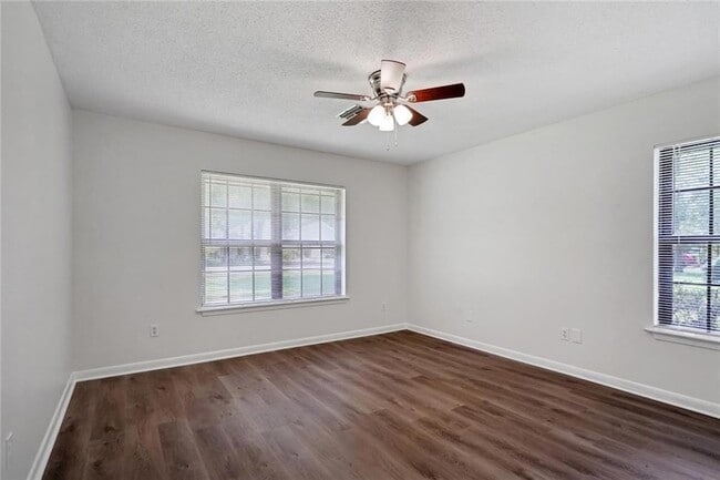 Building Photo - 401 Inspiration Ln