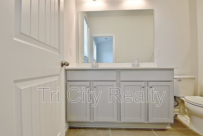 Building Photo - 250 Cobalt Dr