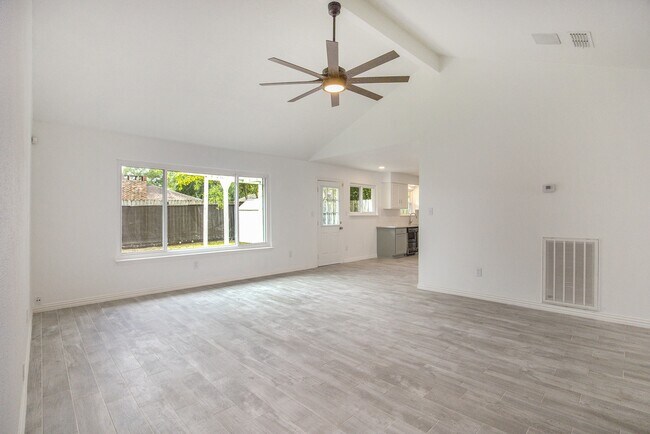 Building Photo - 22515 Colonialgate Dr