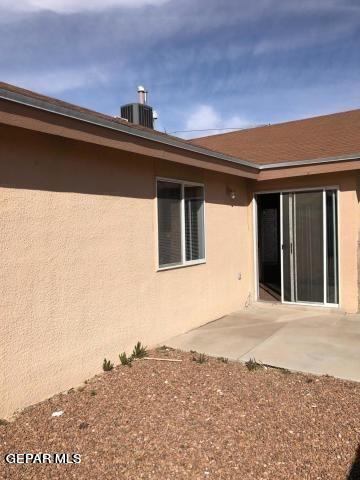 Building Photo - 12312 Tierra Arena Dr