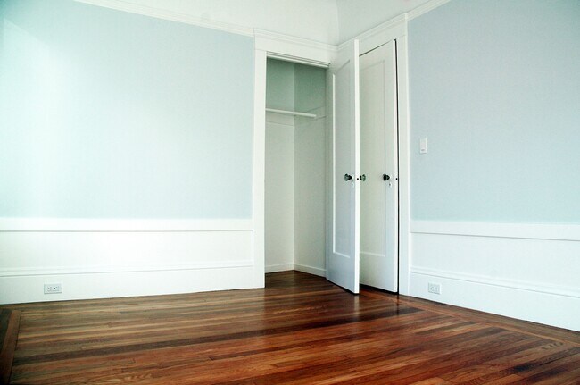 Building Photo - 46 Jersey Street