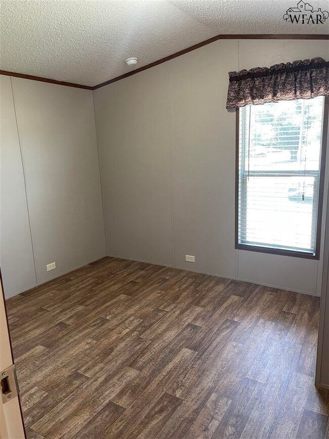 Building Photo - 1007 S Wall St