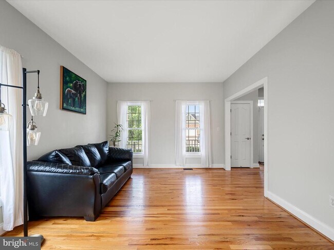 Building Photo - 226 Taggart Dr