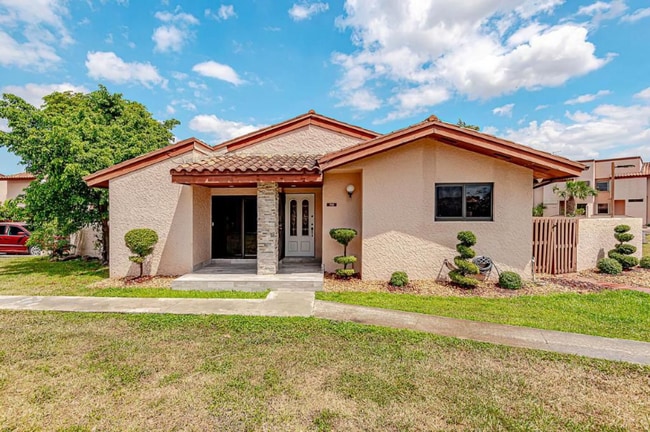 Primary Photo - 740 NW 105th Pl