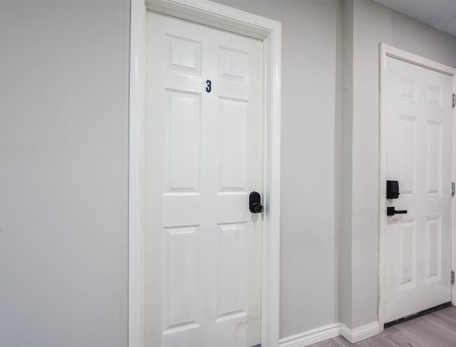 Building Photo - 4356 Phlox St