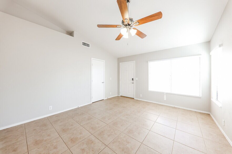 Building Photo - 7767 W Flynn Ln