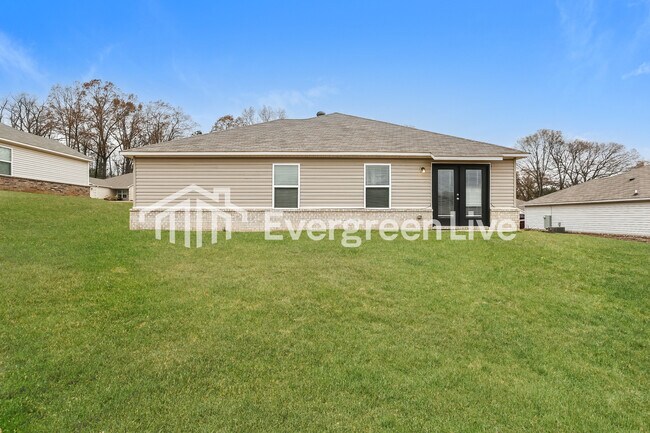 Building Photo - 22 Erwin Dr