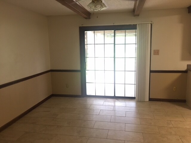 Building Photo - Edgewood Place subd. West Mobile 3/2 Large...