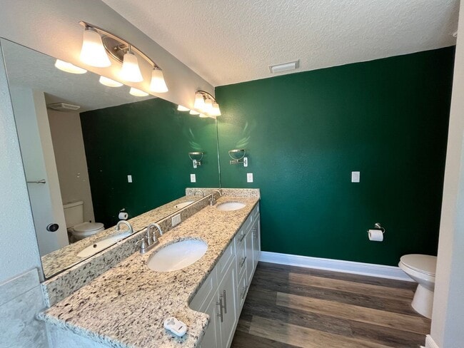 Building Photo - 2697 E Washington St