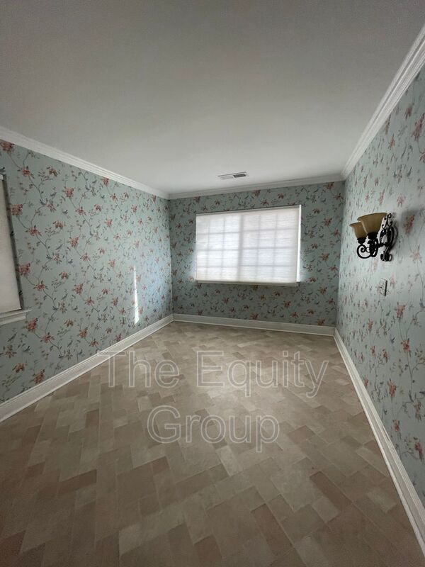 Building Photo - 24683 Rd 212