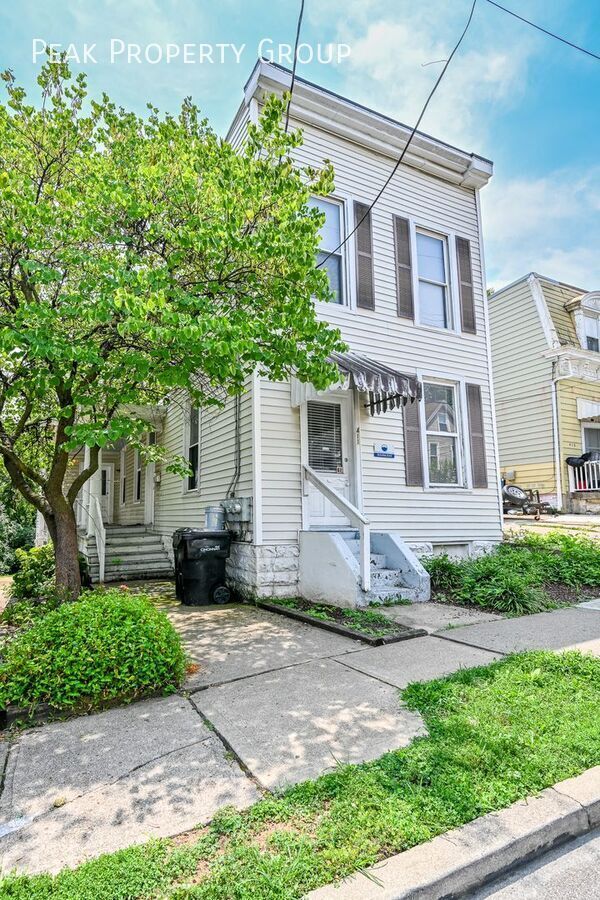 Building Photo - 411 Ada St