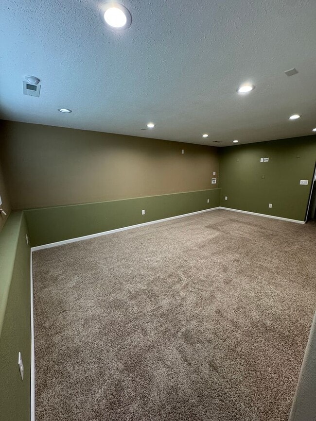 Building Photo - Beautiful Home in NW Mandan for Rent