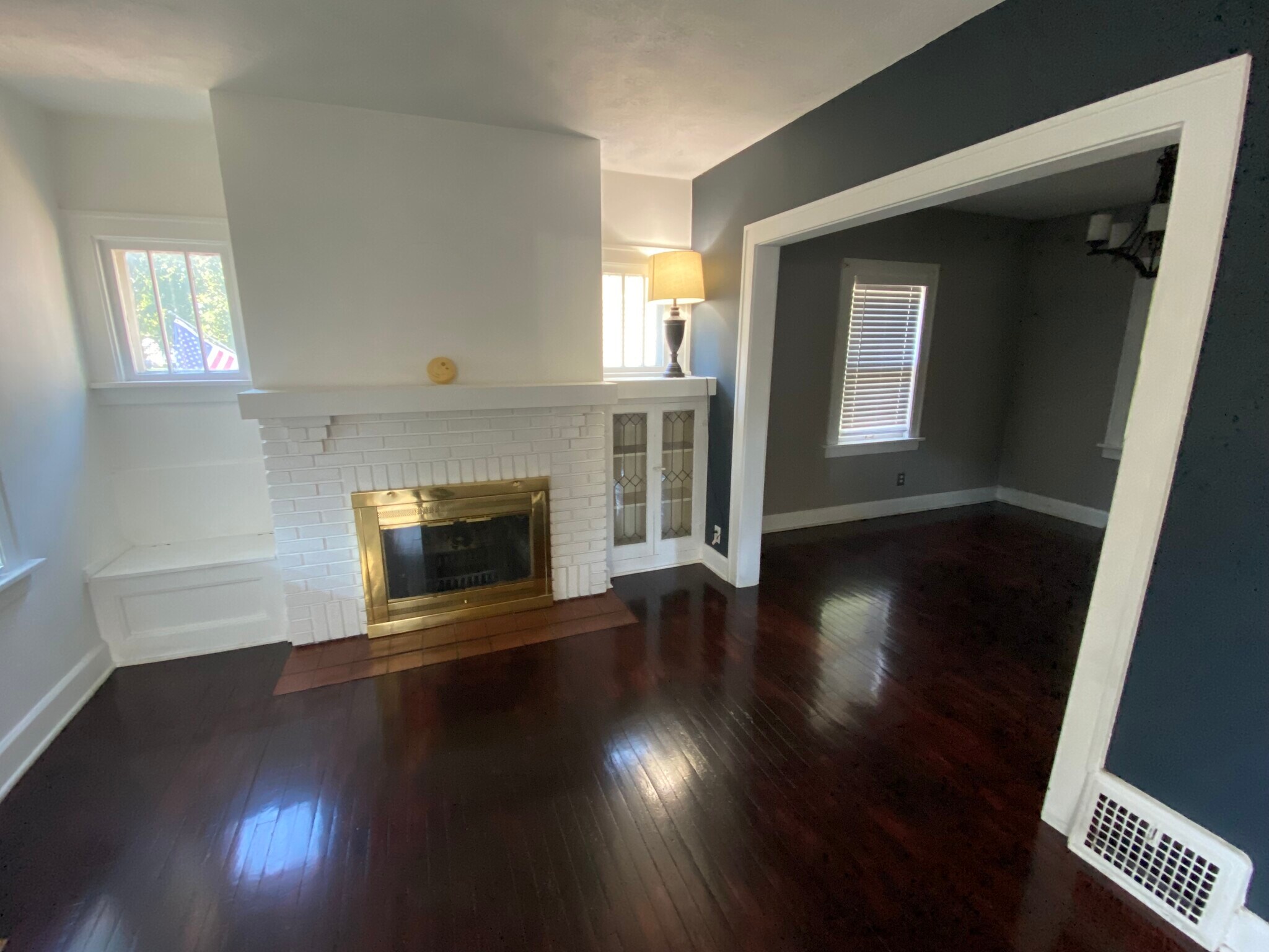Building Photo - 377 Parkside Dr