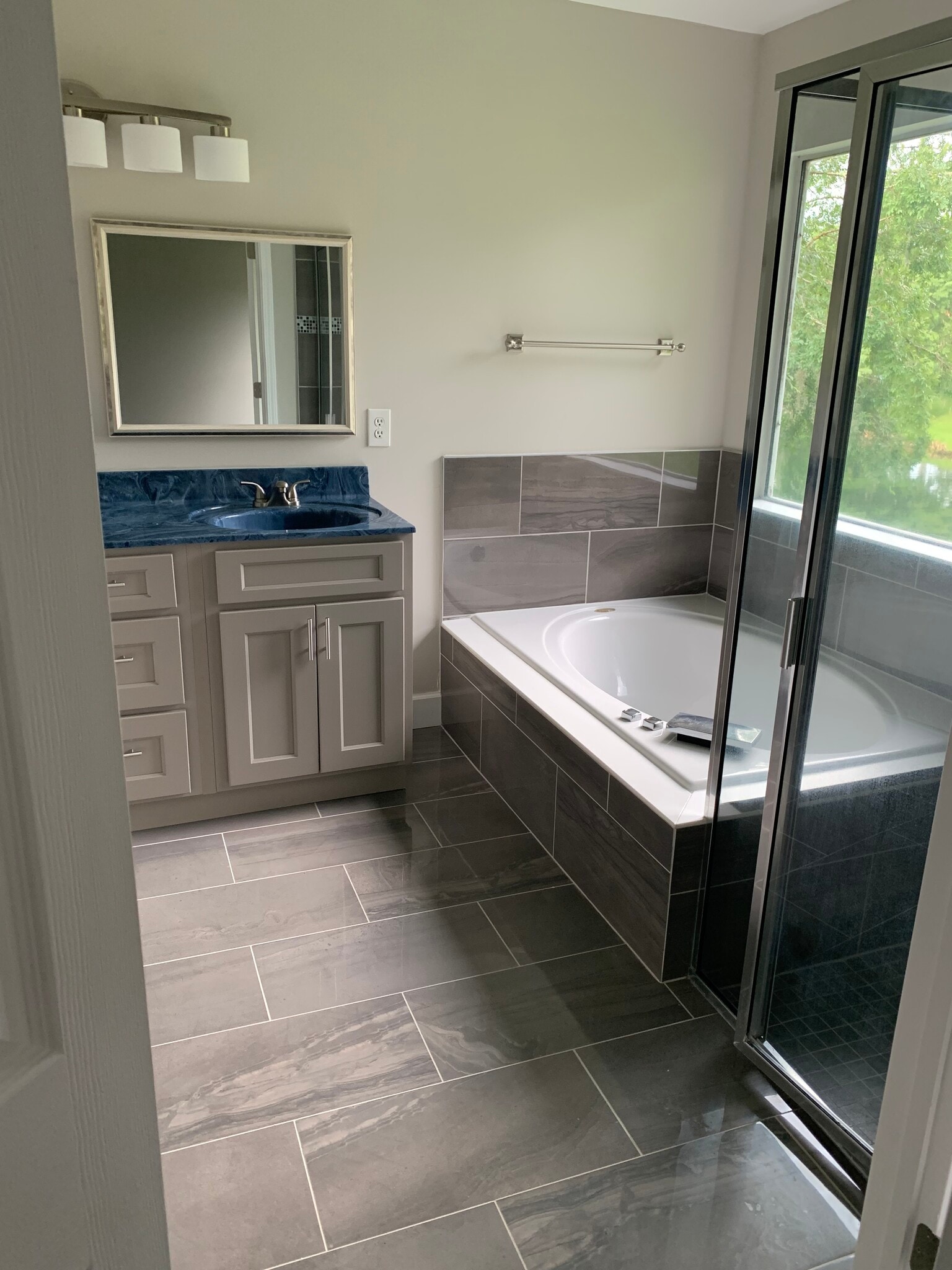 Building Photo - 11597 Alexis Forest Dr