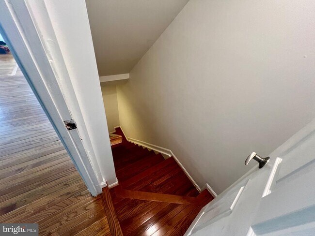 Building Photo - 16851 Toms River Loop