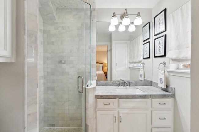 Building Photo - 6158 Burgoyne Rd