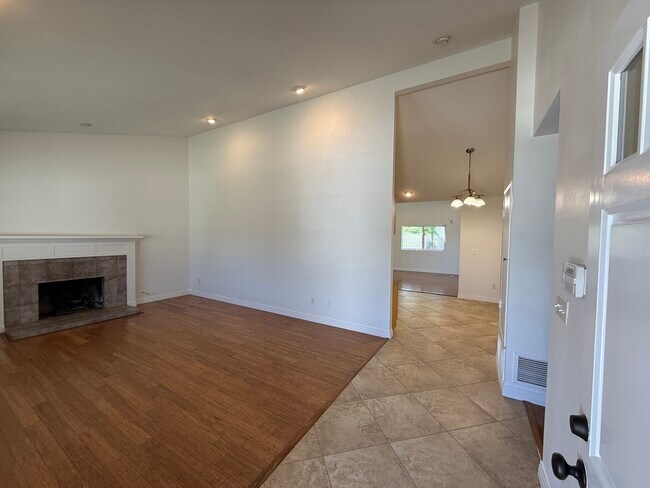 Building Photo - 17891 Quintana Ln