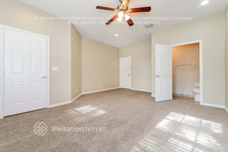 Building Photo - 253 E Bay Cedar Cir
