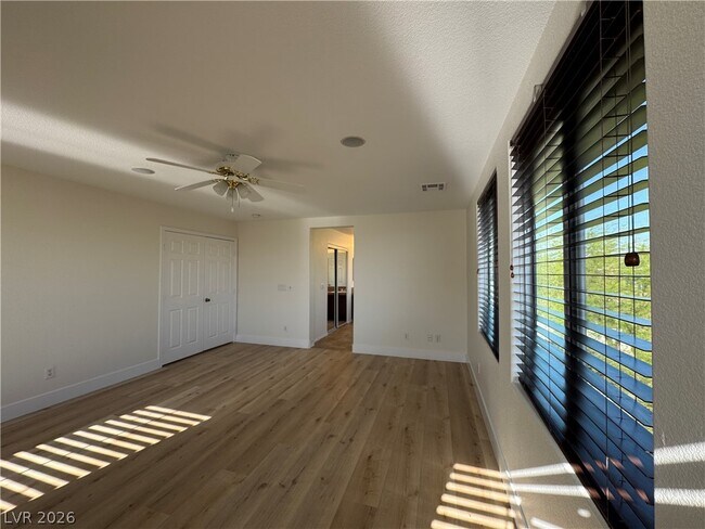 Building Photo - 1030 E Eldorado Ln