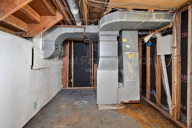 Building Photo - 153 Bascom Dr