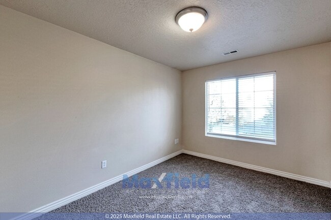 Building Photo - Wonderful 4BD 3.5BTH 2GAR Home in Lehi