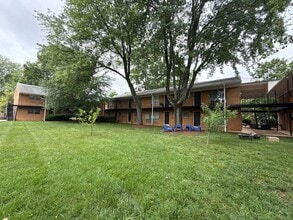 Building Photo - T.R. Lawing Realty Property