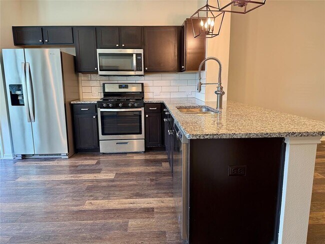Building Photo - 4709 Giordano Dr