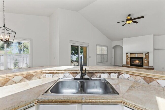 Building Photo - Fantastic 3-bed, 2.5 bath single level home near Downtown Star