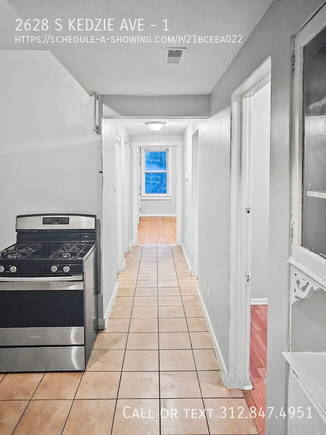 Building Photo - 2628 S Kedzie Ave