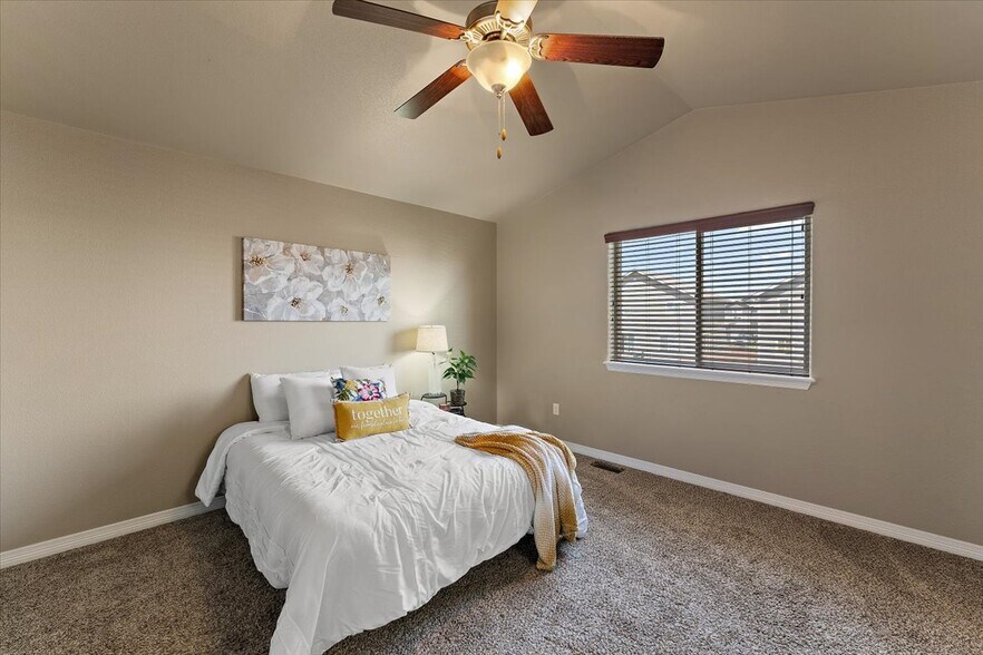Building Photo - 6137 Popper Dr