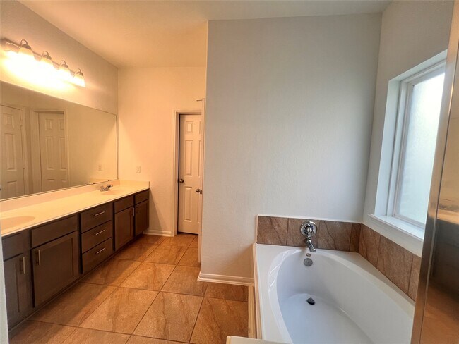 Building Photo - 23431 Breckenridge Dale Ln