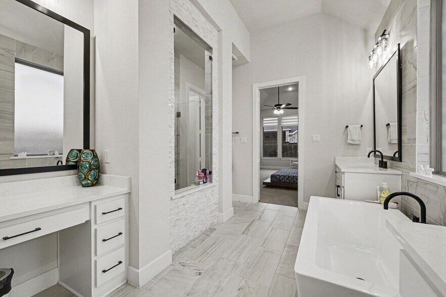 Building Photo - 3332 Zenyatta Ct