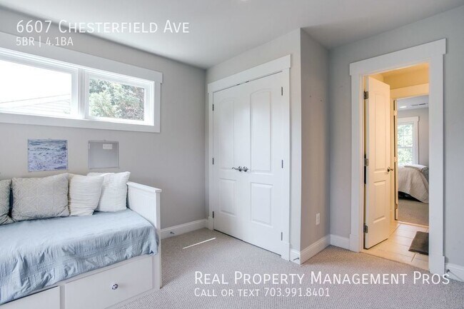 Building Photo - 6607 Chesterfield Ave