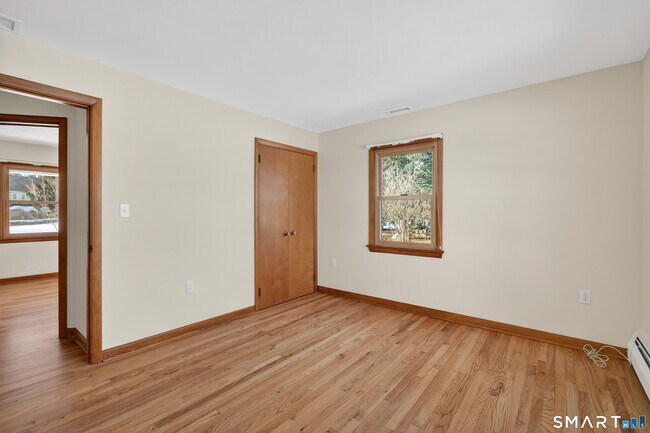 Building Photo - 9 Harbor View S