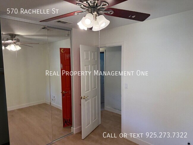 Building Photo - 570 Rachelle St