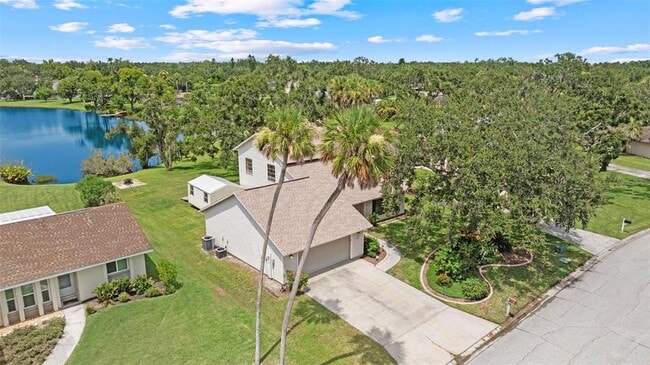 Building Photo - 8006 Oak Dr