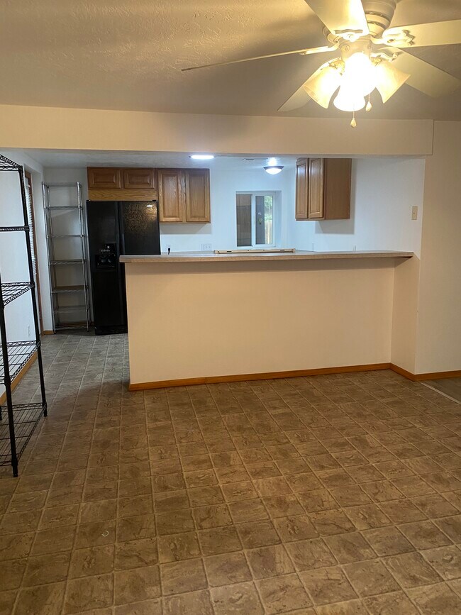 Building Photo - 132 N Bliss St