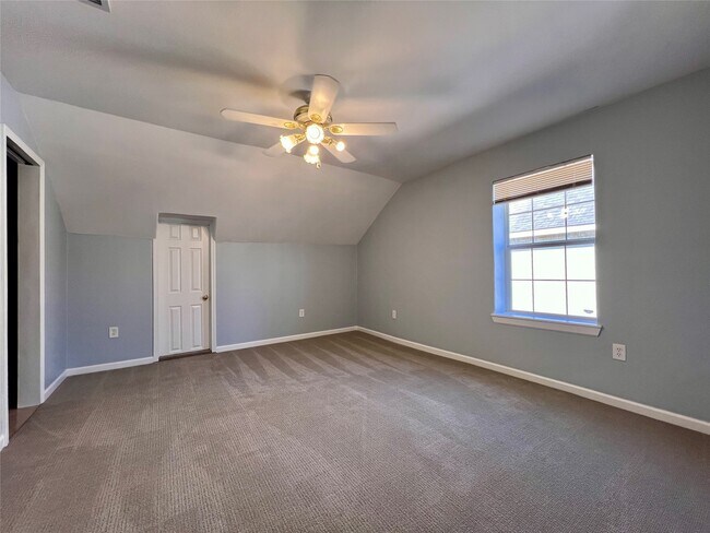 Building Photo - 3311 Whitebud Dr