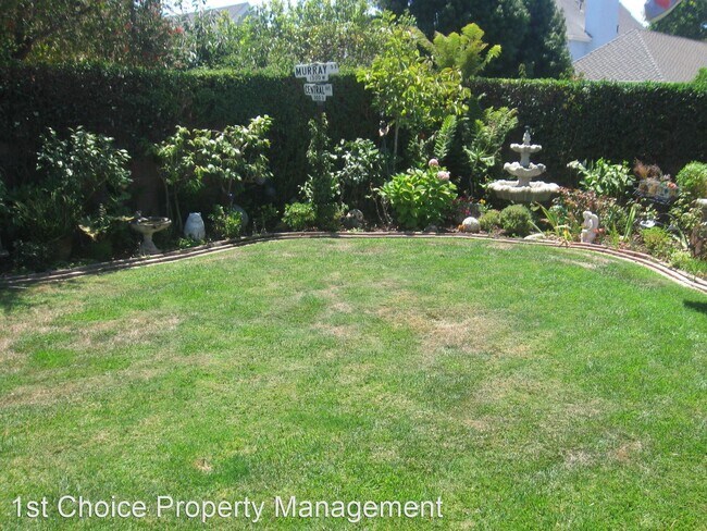 Building Photo - 3 br, 3 bath House - 312 E. Las Flores Way