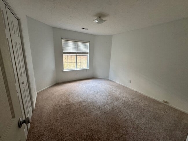 Building Photo - 482 S Bolee Rd