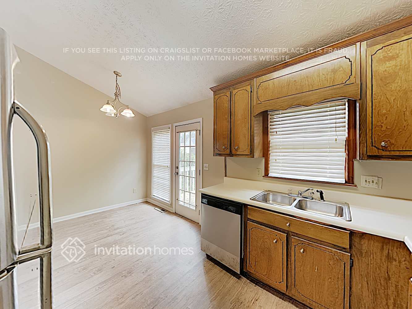 Building Photo - 4861 Willow St