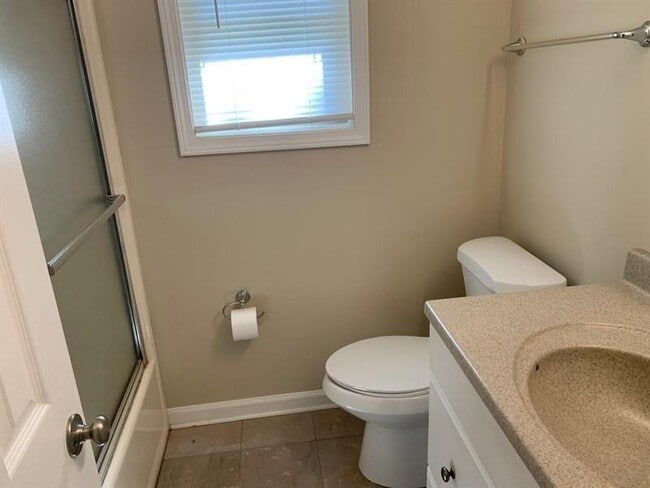 Building Photo - 768 Emerald Forest Cir SW