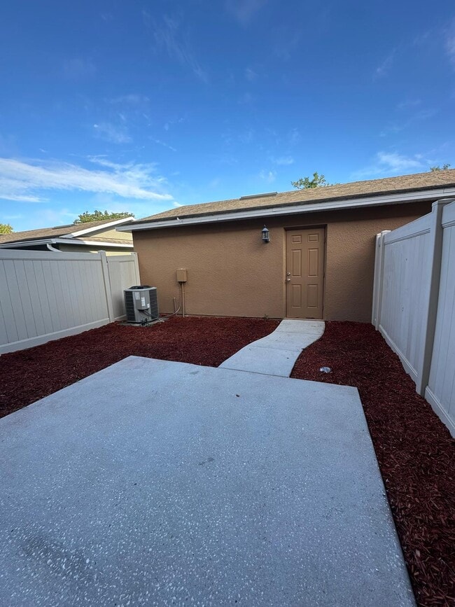Building Photo - 7624 Sutherton Ln