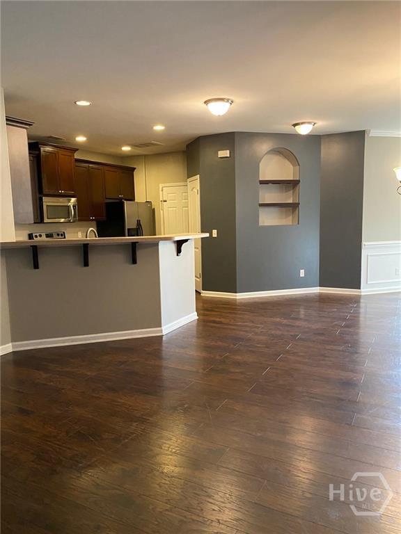 Building Photo - 550 Summer Hill Way