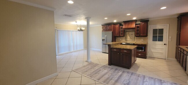 Building Photo - 3805 NW 50th St