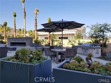 Building Photo - 879 Iris Way