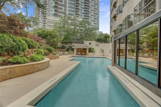 Building Photo - 2001 Holcombe Blvd